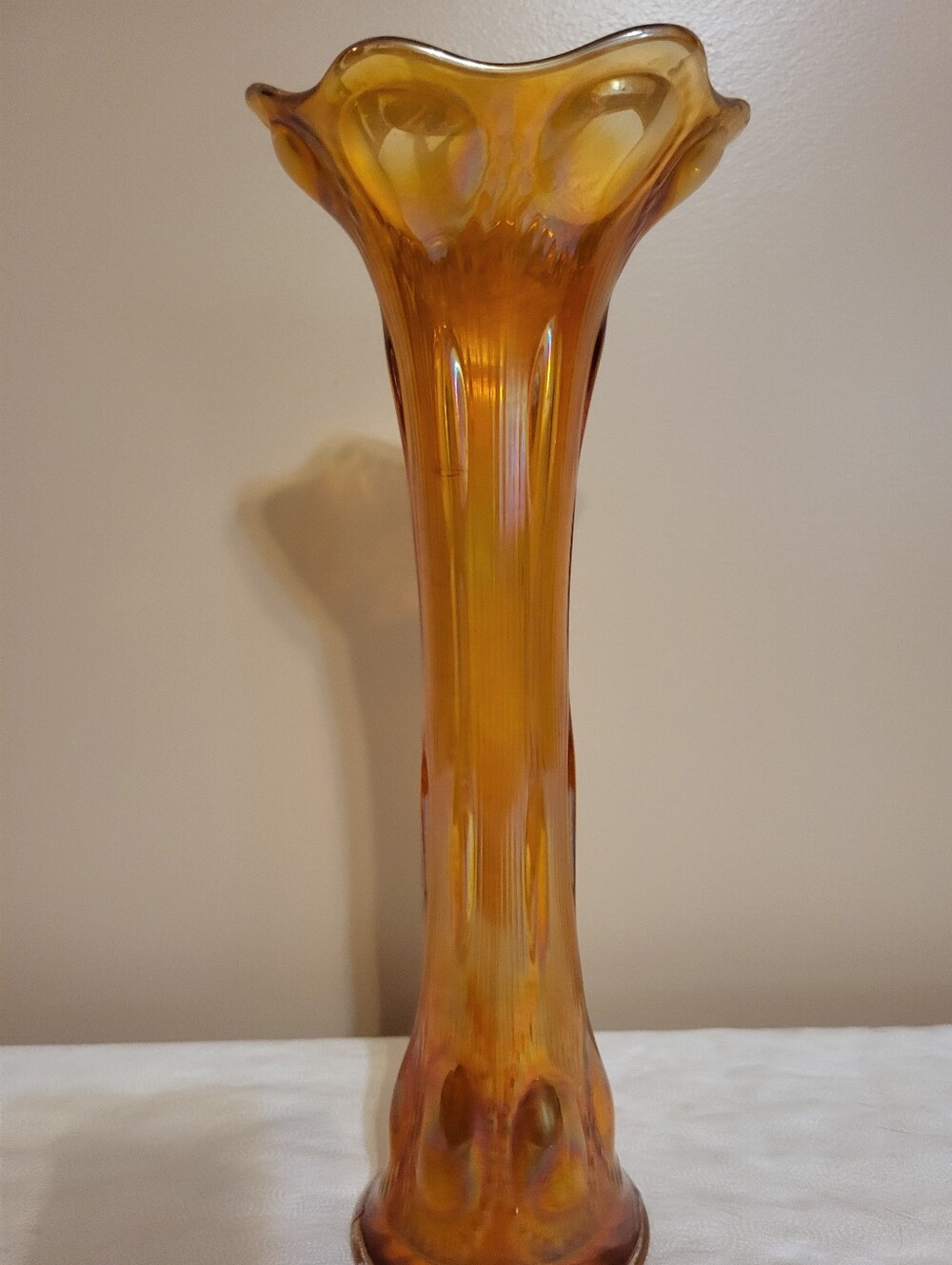 Antigue 12 × 5 Iredescent Marigold Imperial Art Glass Trumpet Vase -